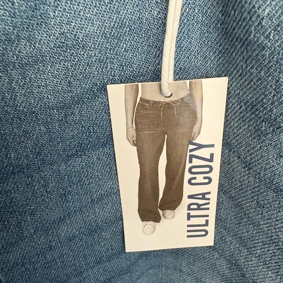 Velvet Heart Blue Flare & Wide Leg Jeans - Picture 3 of 5